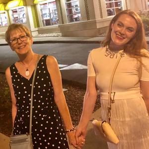 Meet your Posher, Janet